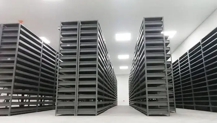 Estantería liviana para almacenes y comercios